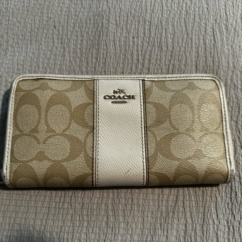 Coach wallet